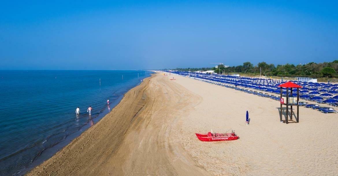 Flats Valbella Apartment Bibione Bagian luar foto