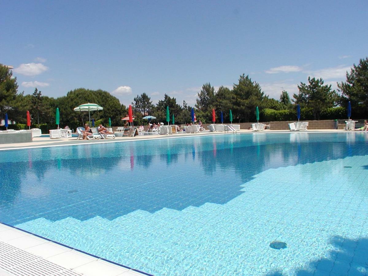Flats Valbella Apartment Bibione Bagian luar foto