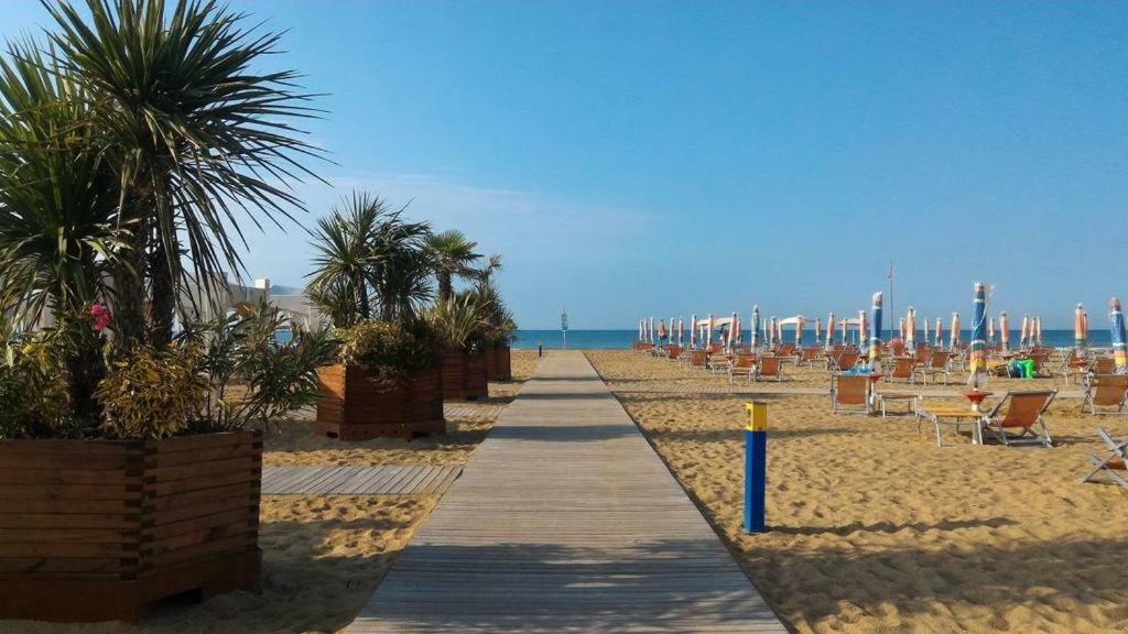Flats Valbella Apartment Bibione Bagian luar foto